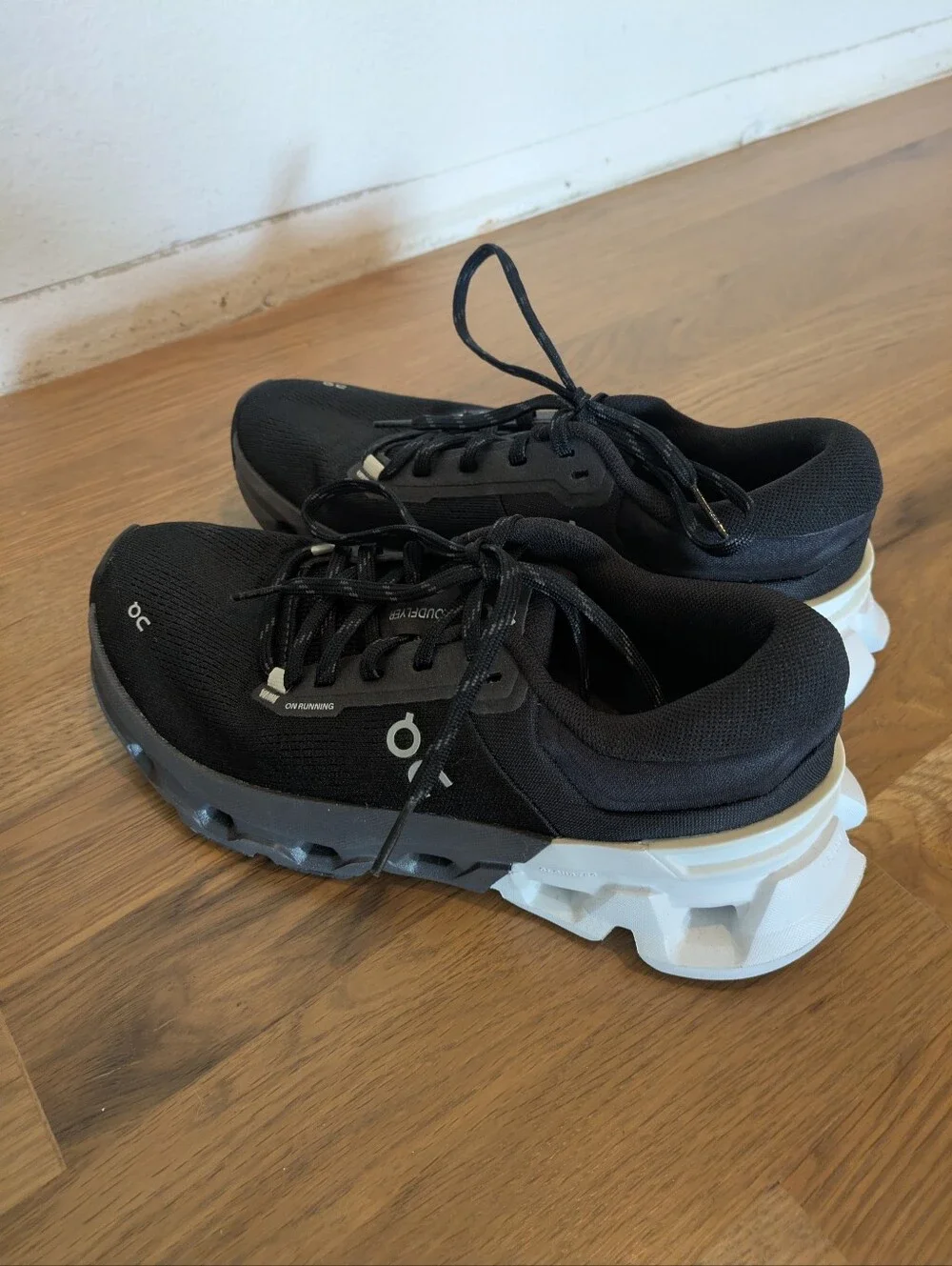 On Cloudflyer 5 Running Shoes - Women's 6.5